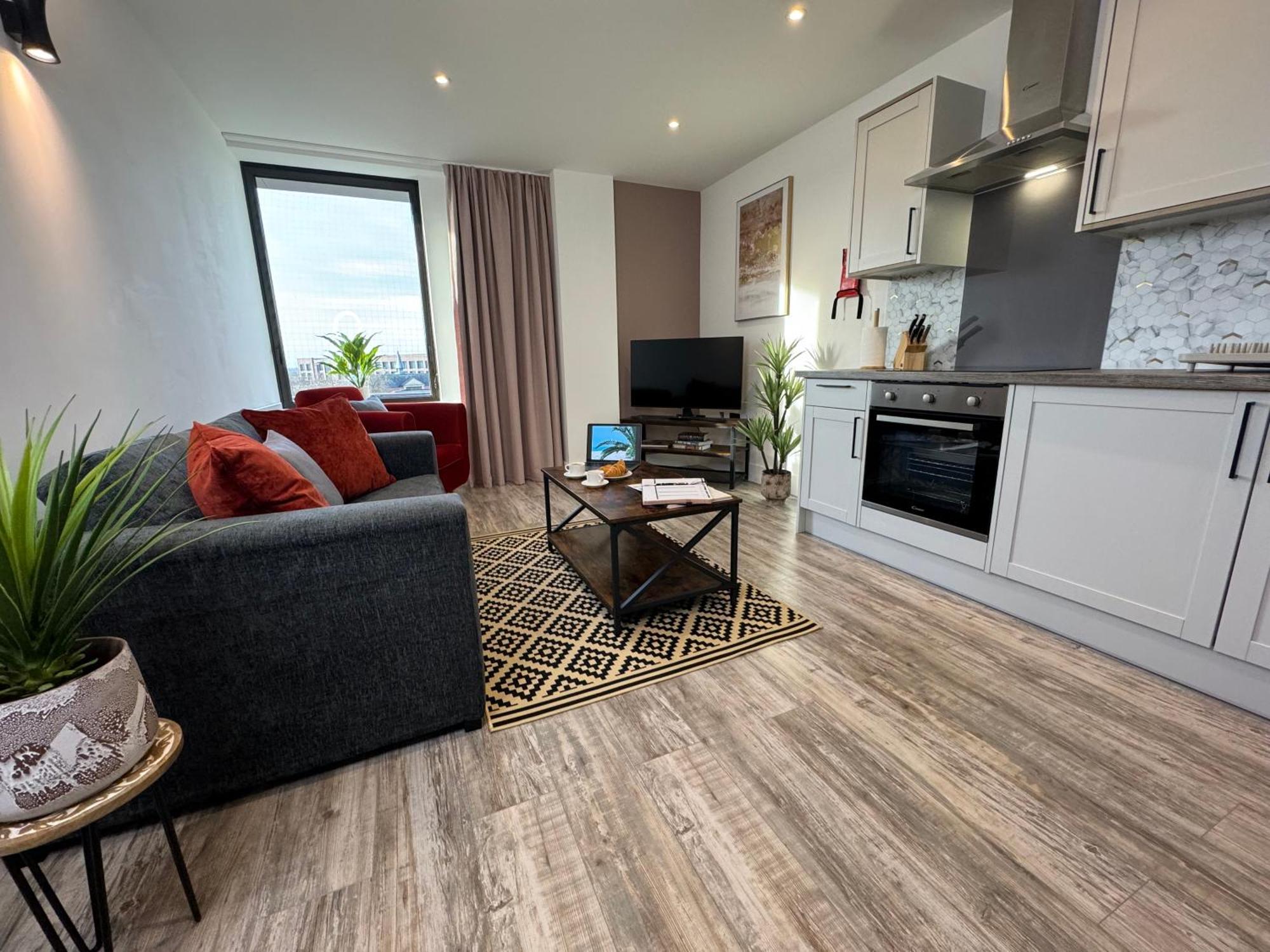Elegant One Bedroom Apartment Swindon Ngoại thất bức ảnh